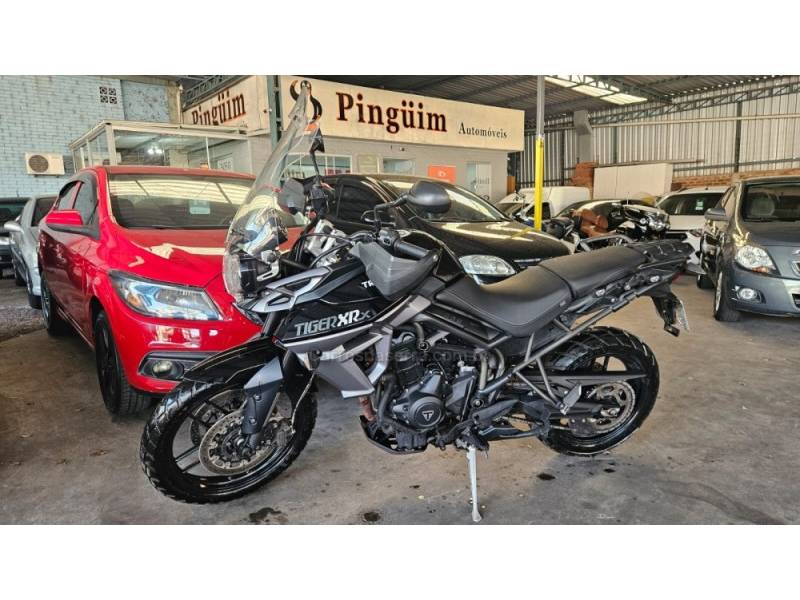 TRIUMPH - TIGER 800 - 2016/2017 - Preta - R$ 47.800,00