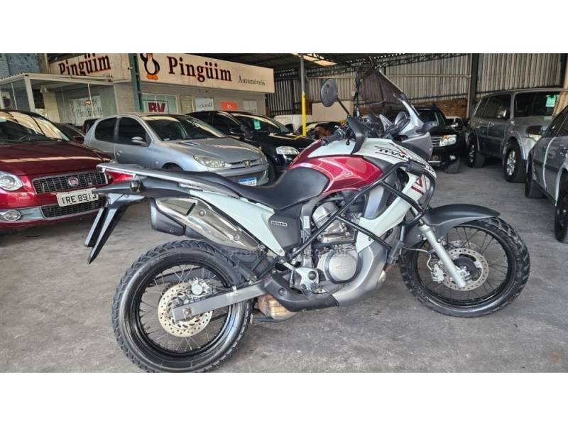 HONDA - XL 700V - 2011/2011 - Branca - R$ 31.900,00