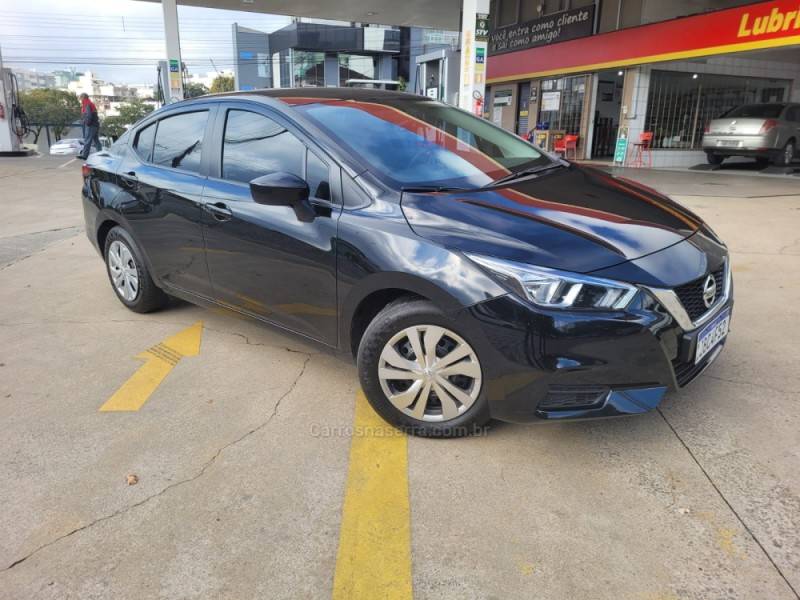 NISSAN - VERSA - 2021/2022 - Preta - R$ 85.900,00