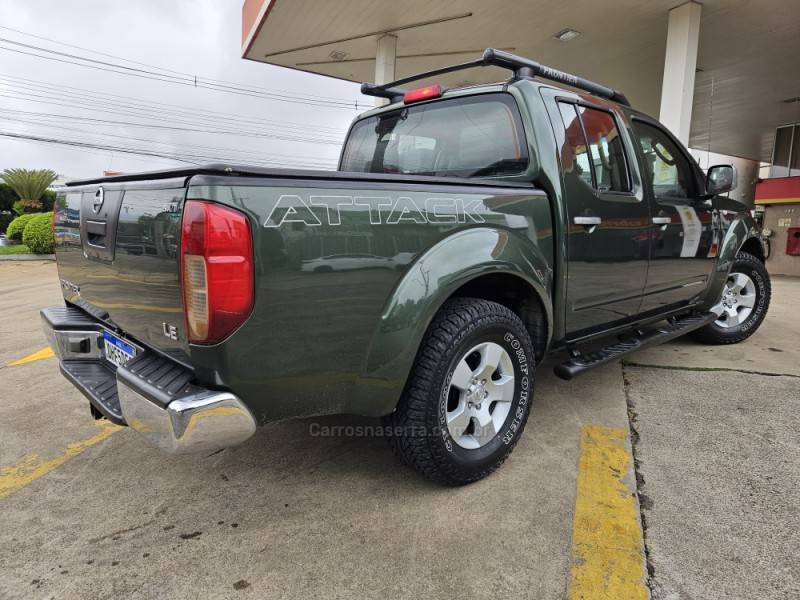 NISSAN - FRONTIER - 2012/2013 - Verde - R$ 92.900,00