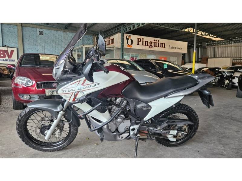 HONDA - XL 700V - 2011/2011 - Branca - R$ 31.900,00