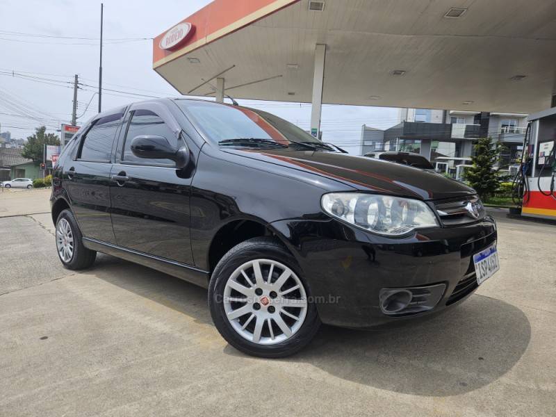 FIAT - PALIO - 2011/2012 - Preta - R$ 27.900,00