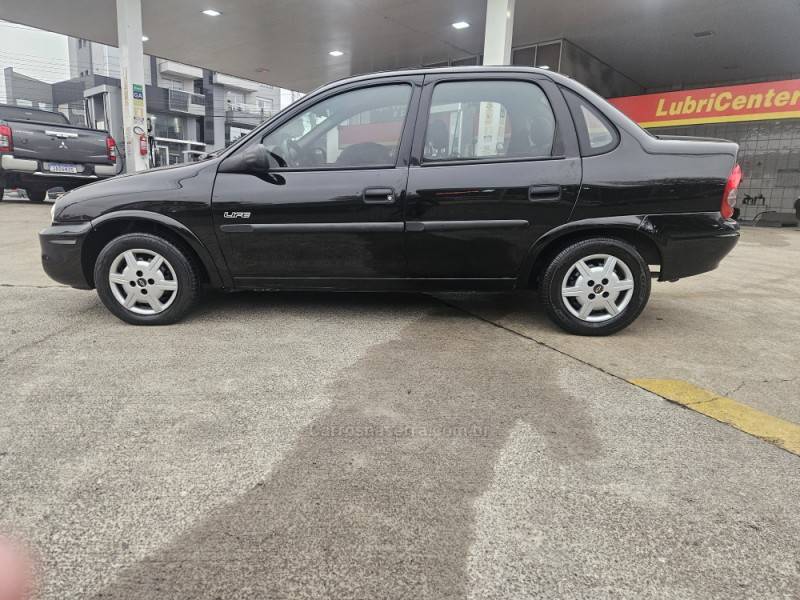 CHEVROLET - CORSA - 2007/2008 - Preta - R$ 21.500,00