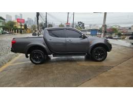 MITSUBISHI - L200 TRITON - 2011/2012 - Cinza - R$ 98.900,00