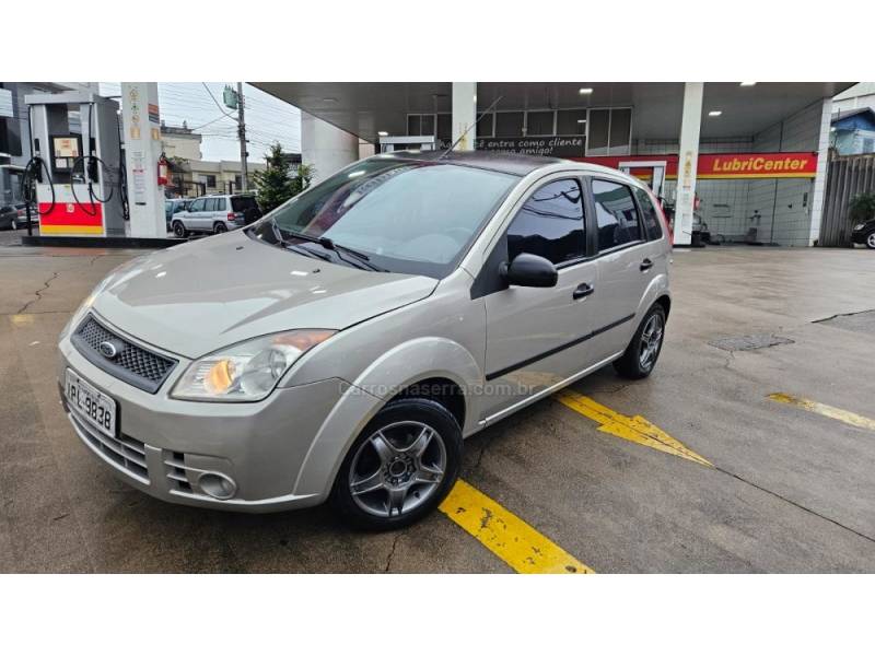 FORD - FIESTA - 2008/2009 - Prata - R$ 20.900,00