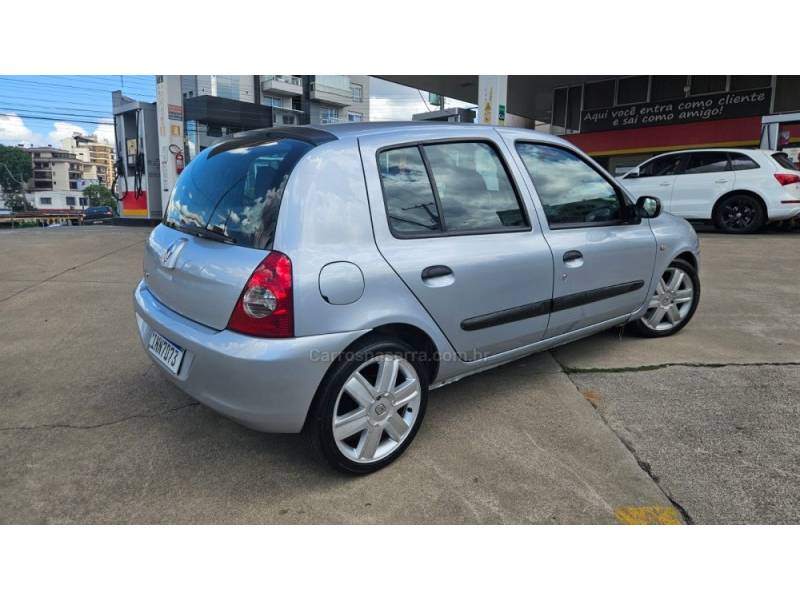 RENAULT - CLIO - 2007/2007 - Prata - R$ 17.900,00