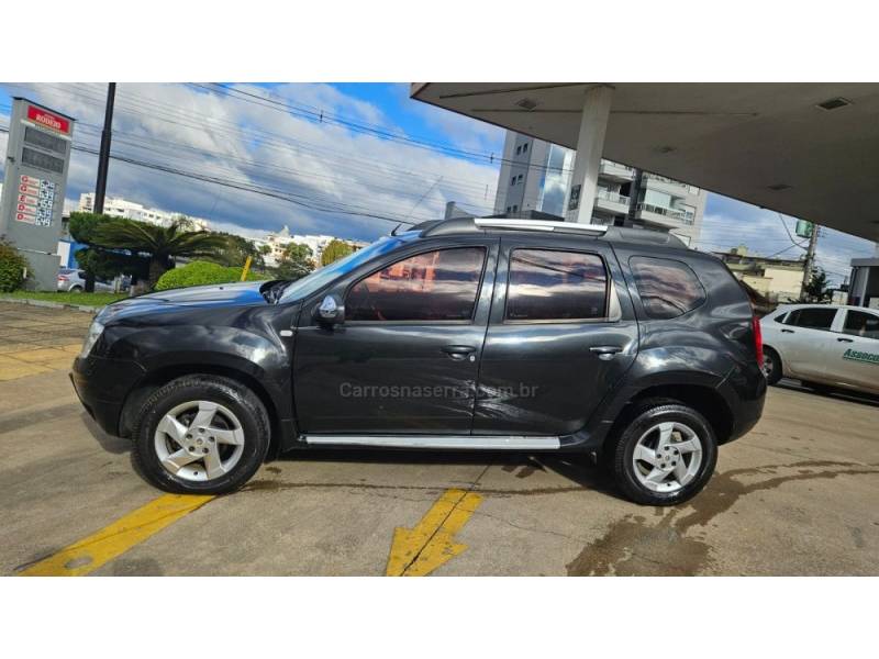 RENAULT - DUSTER - 2013/2013 - Preta - R$ 46.500,00