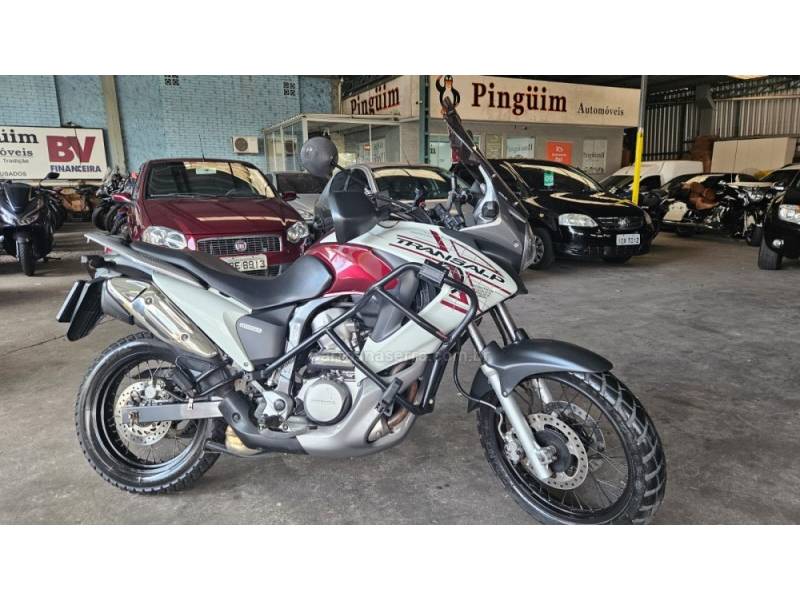 HONDA - XL 700V - 2011/2011 - Branca - R$ 31.900,00