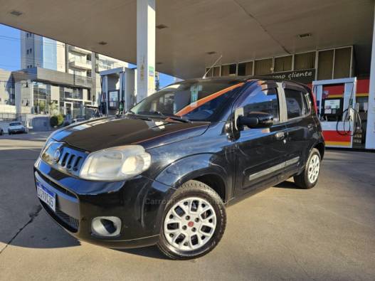 FIAT - UNO - 2010/2011 - Preta - R$ 31.000,00