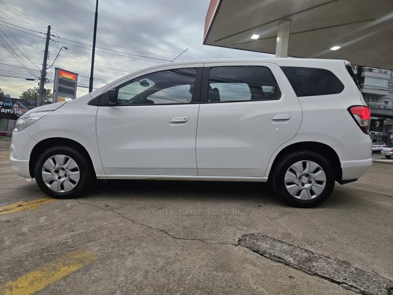 CHEVROLET - SPIN - 2014/2015 - Branca - R$ 44.900,00