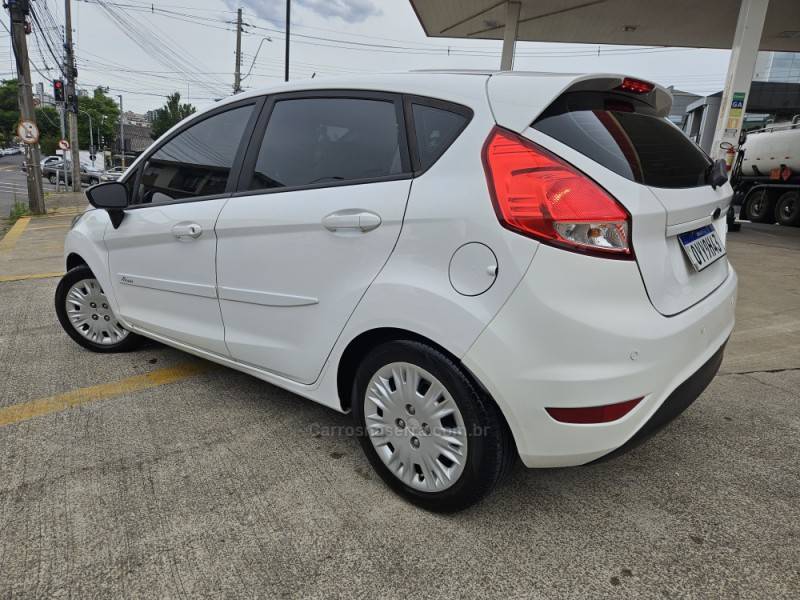 FORD - FIESTA - 2014/2014 - Branca - R$ 38.900,00