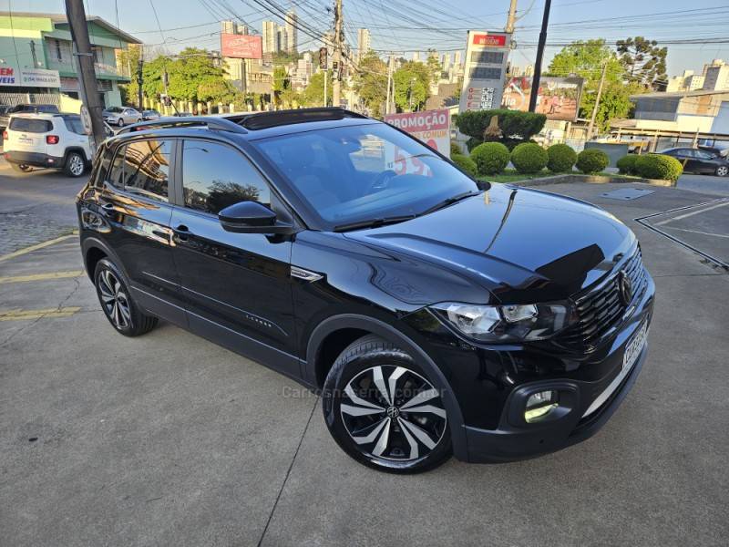 VOLKSWAGEN - T-CROSS - 2022/2023 - Preta - R$ 125.500,00