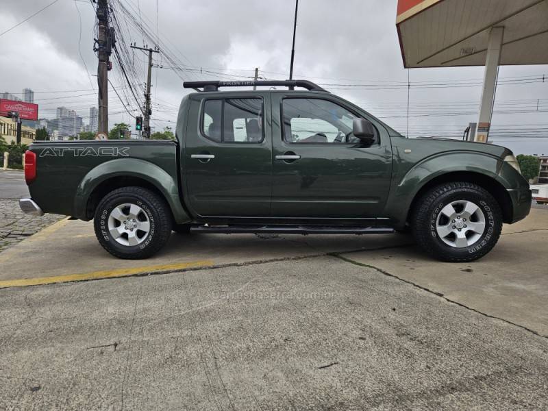 NISSAN - FRONTIER - 2012/2013 - Verde - R$ 92.900,00