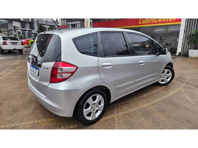 HONDA - FIT - 2010/2010 - Prata - R$ 39.900,00