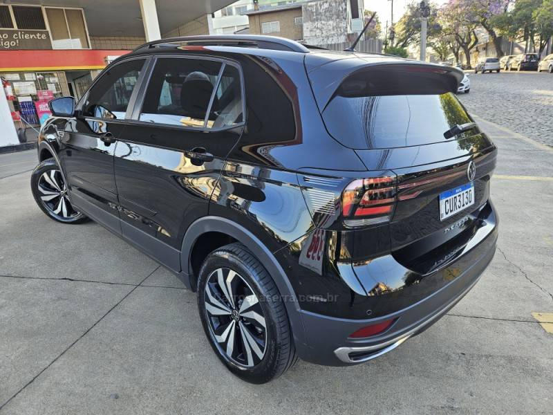 VOLKSWAGEN - T-CROSS - 2022/2023 - Preta - R$ 125.500,00