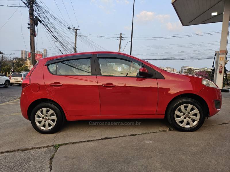 FIAT - PALIO - 2012/2013 - Vermelha - R$ 32.900,00