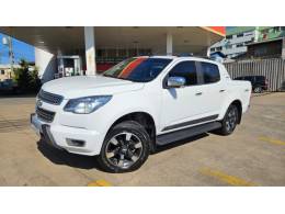 CHEVROLET - S10 - 2015/2016 - Branca - R$ 149.900,00