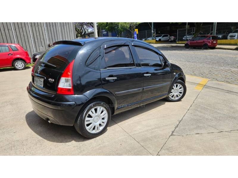 CITROËN - C3 - 2010/2011 - Preta - R$ 23.900,00