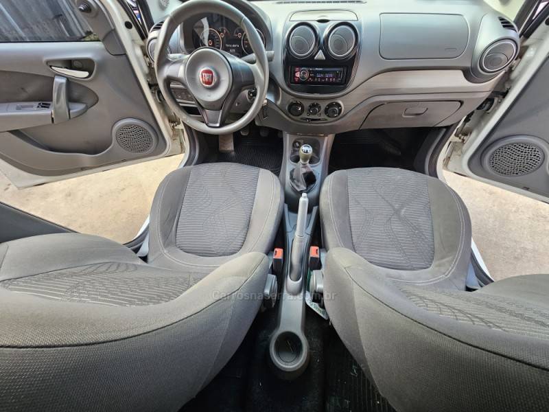 FIAT - PALIO - 2014/2014 - Branca - R$ 39.900,00