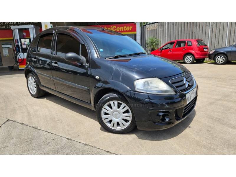 CITROËN - C3 - 2010/2011 - Preta - R$ 23.900,00