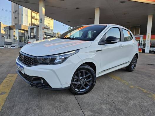 FIAT - ARGO - 2023/2024 - Branca - R$ 89.900,00