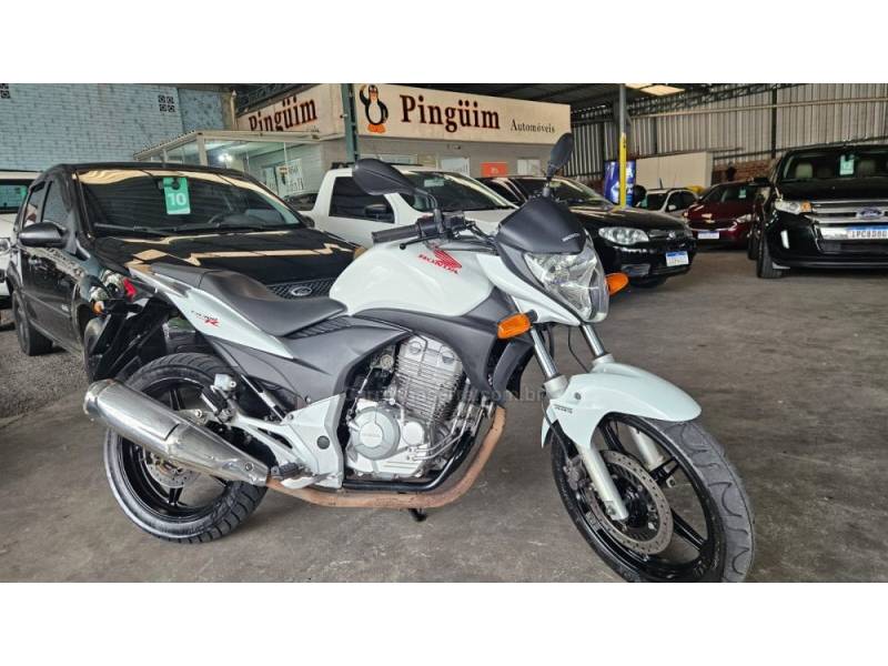 HONDA - CB 300R - 2012/2012 - Branca - R$ 12.900,00