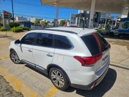 MITSUBISHI - OUTLANDER - 2015/2016 - Branca - R$ 127.900,00