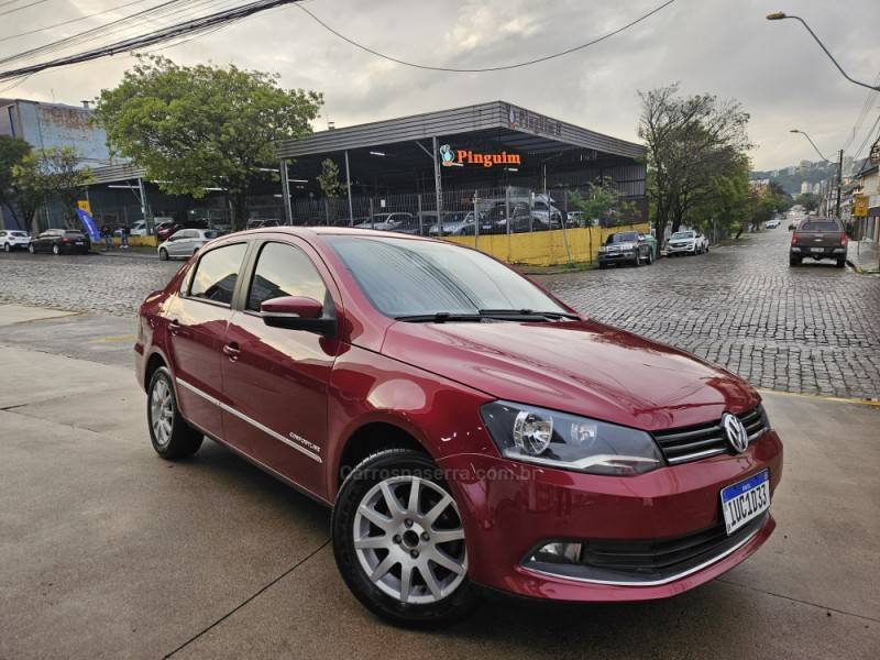 VOLKSWAGEN - VOYAGE - 2013/2013 - Vermelha - R$ 40.900,00