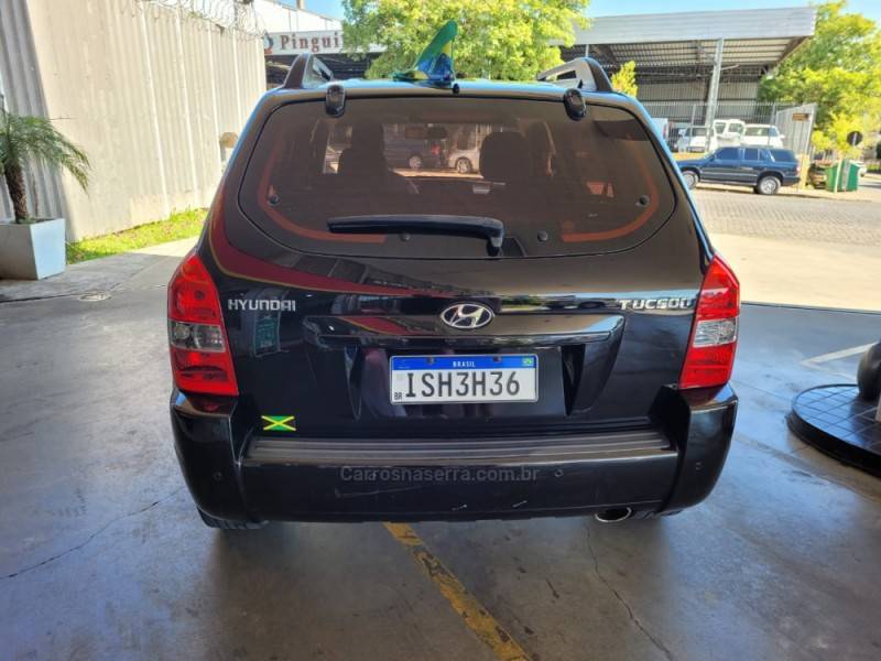 HYUNDAI - TUCSON - 2011/2012 - Preta - R$ 42.900,00