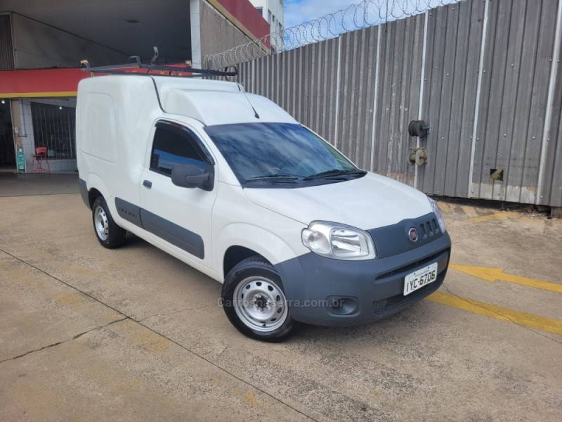 FIAT - FIORINO - 2017/2018 - Branca - R$ 59.500,00