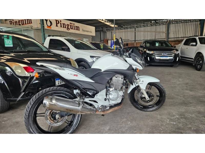 HONDA - CB 300R - 2012/2012 - Branca - R$ 12.900,00