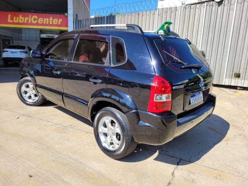 HYUNDAI - TUCSON - 2011/2012 - Preta - R$ 42.900,00