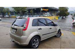 FORD - FIESTA - 2008/2009 - Prata - R$ 20.900,00