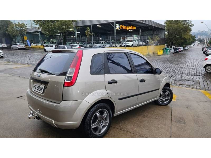 FORD - FIESTA - 2008/2009 - Prata - R$ 20.900,00