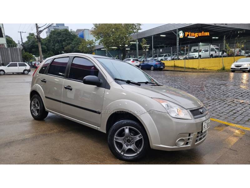 FORD - FIESTA - 2008/2009 - Prata - R$ 20.900,00