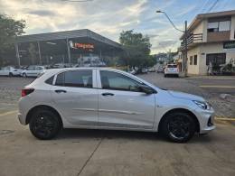 CHEVROLET - ONIX - 2020/2020 - Prata - R$ 59.999,00