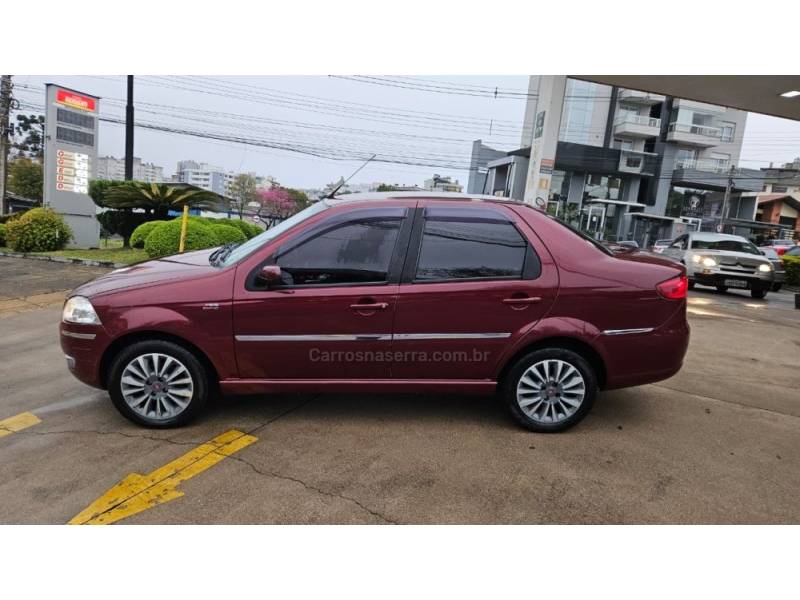 FIAT - SIENA - 2011/2011 - Vermelha - R$ 30.900,00