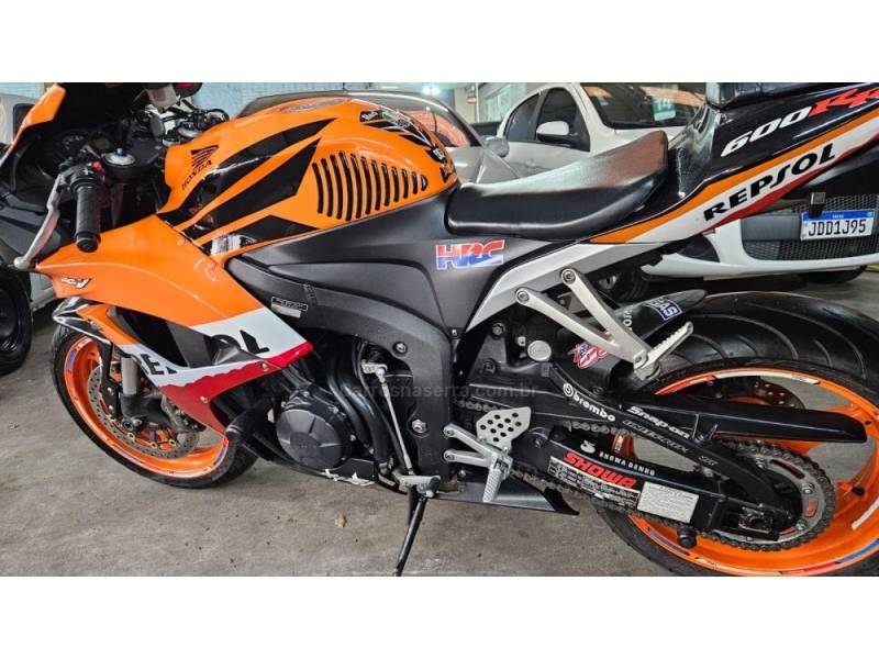 HONDA - CBR 600RR - 2008/2008 - Laranja - R$ 38.900,00