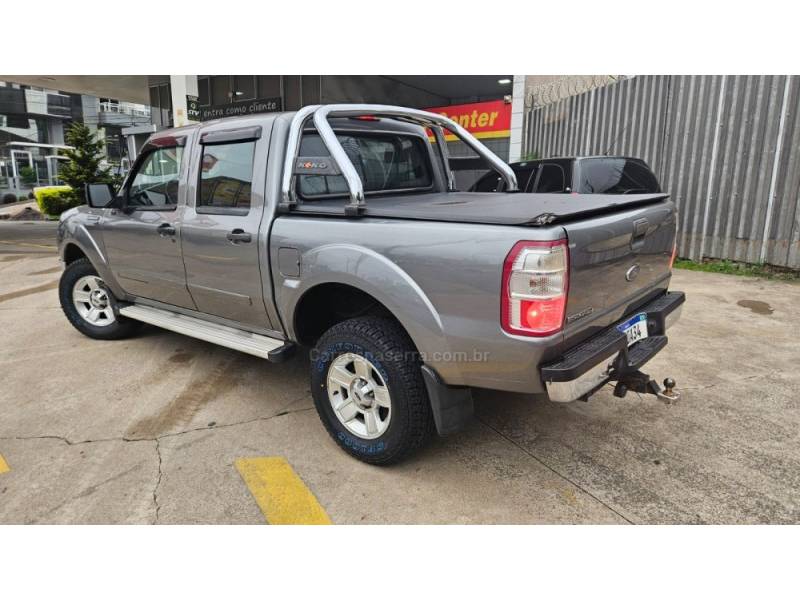 FORD - RANGER - 2010/2011 - Cinza - R$ 62.900,00