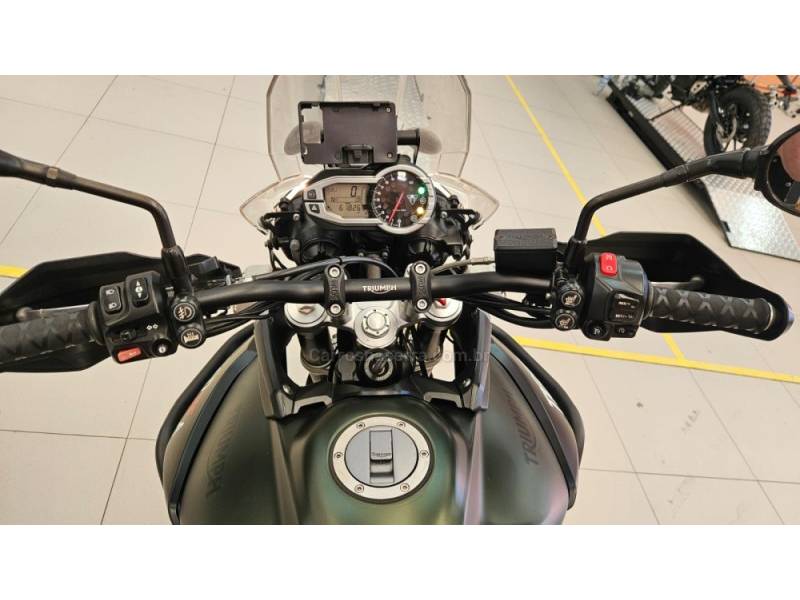 TRIUMPH - TIGER 800 XCA - 2017/2017 - Verde - R$ 51.900,00