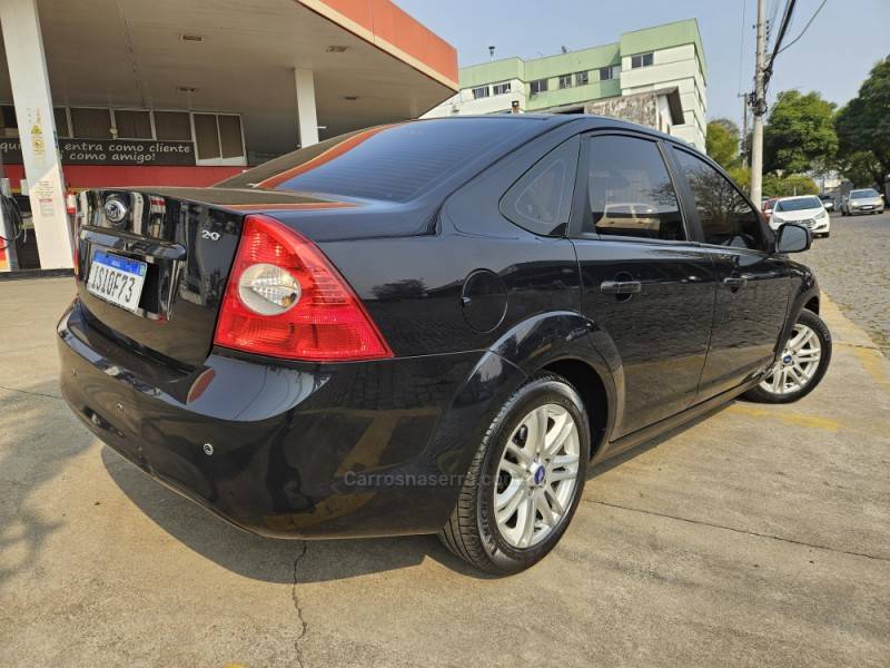 FORD - FOCUS - 2012/2012 - Preta - R$ 37.900,00