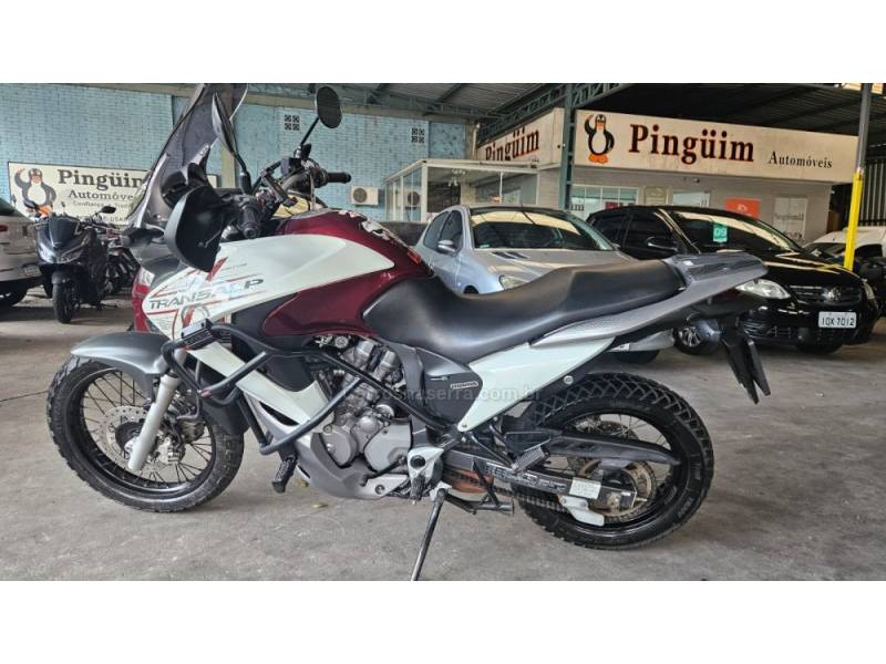 HONDA - XL 700V - 2011/2011 - Branca - R$ 31.900,00