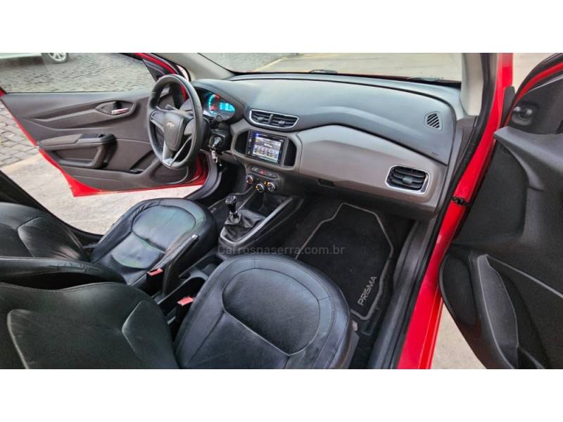 CHEVROLET - PRISMA - 2014/2014 - Vermelha - R$ 41.900,00