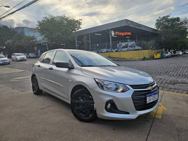 CHEVROLET - ONIX - 2020/2020 - Prata - R$ 59.999,00