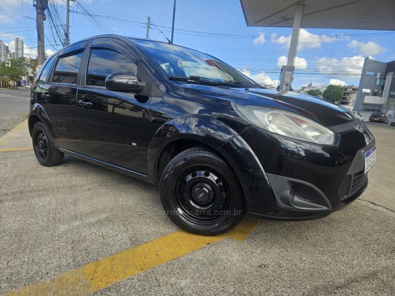 FORD - FIESTA - 2014/2014 - Preta - R$ 32.900,00