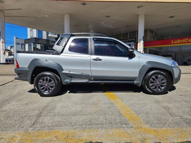 FIAT - STRADA - 2013/2013 - Prata - R$ 54.900,00