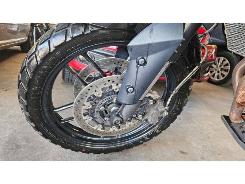 TRIUMPH - TIGER 800 - 2016/2017 - Preta - R$ 47.800,00