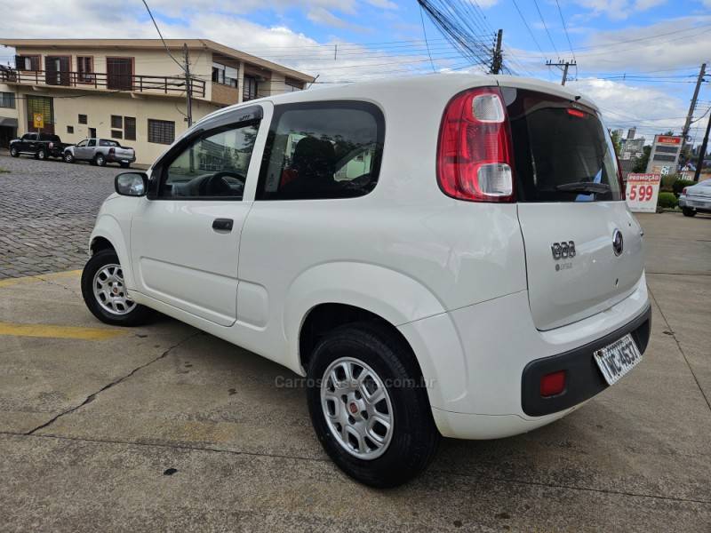 FIAT - UNO - 2015/2015 - Branca - R$ 25.900,00