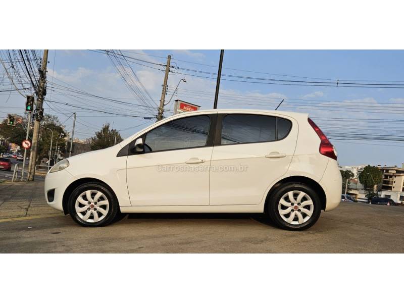 FIAT - PALIO - 2014/2014 - Branca - R$ 39.900,00