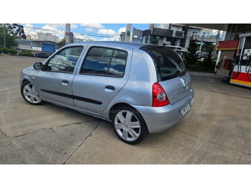 RENAULT - CLIO - 2007/2007 - Prata - R$ 17.900,00